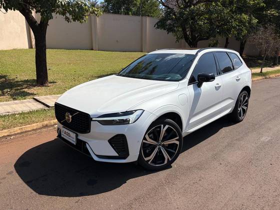 VOLVO XC60 2.0 T8 RECHARGE ULTIMATE DARK AWD GEARTRONIC